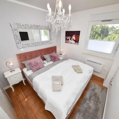 Mm Luxury Diamond & Silver Zadar