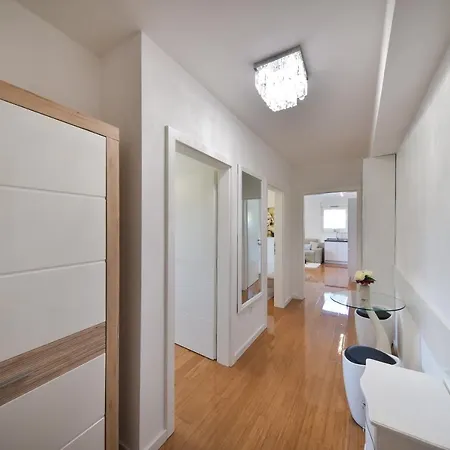 Mm Luxury Diamond & Silver Apartamento *