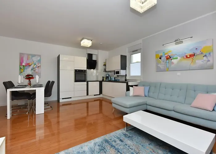 Mm Luxury Diamond & Silver