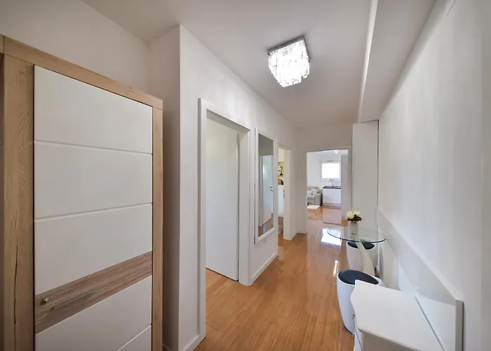 Mm Luxury Diamond & Silver Apartmán *