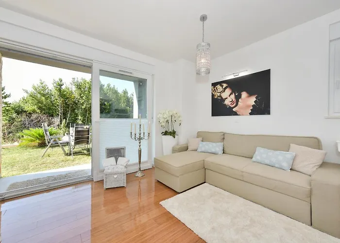 Mm Luxury Diamond & Silver Zadar