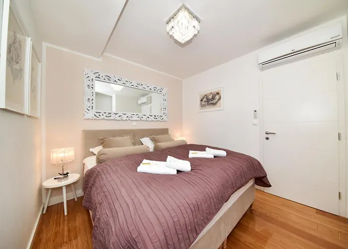 Mm Luxury Diamond & Silver